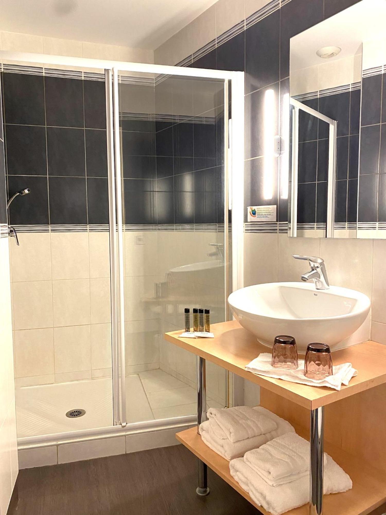 Hotel Le Bellevue Les Roches-de-Condrieu Dış mekan fotoğraf