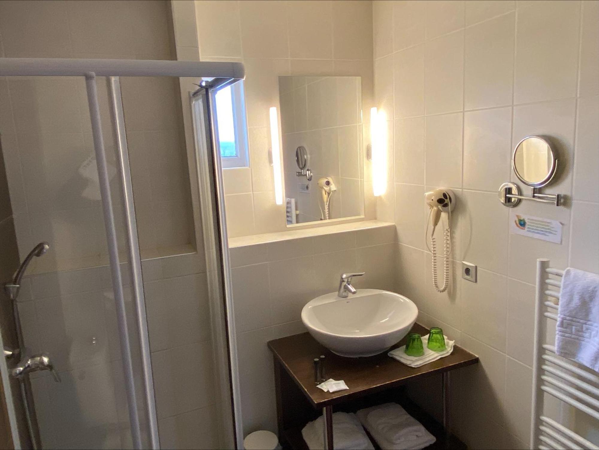 Hotel Le Bellevue Les Roches-de-Condrieu Dış mekan fotoğraf